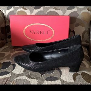 Vaneli sz 9 black minili Z heel euc worn one time!